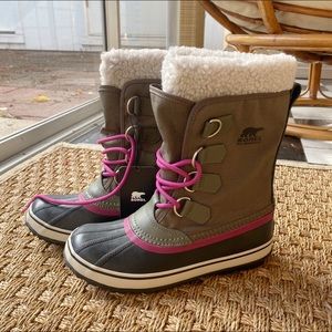 Sorel waterproof winter snow boots